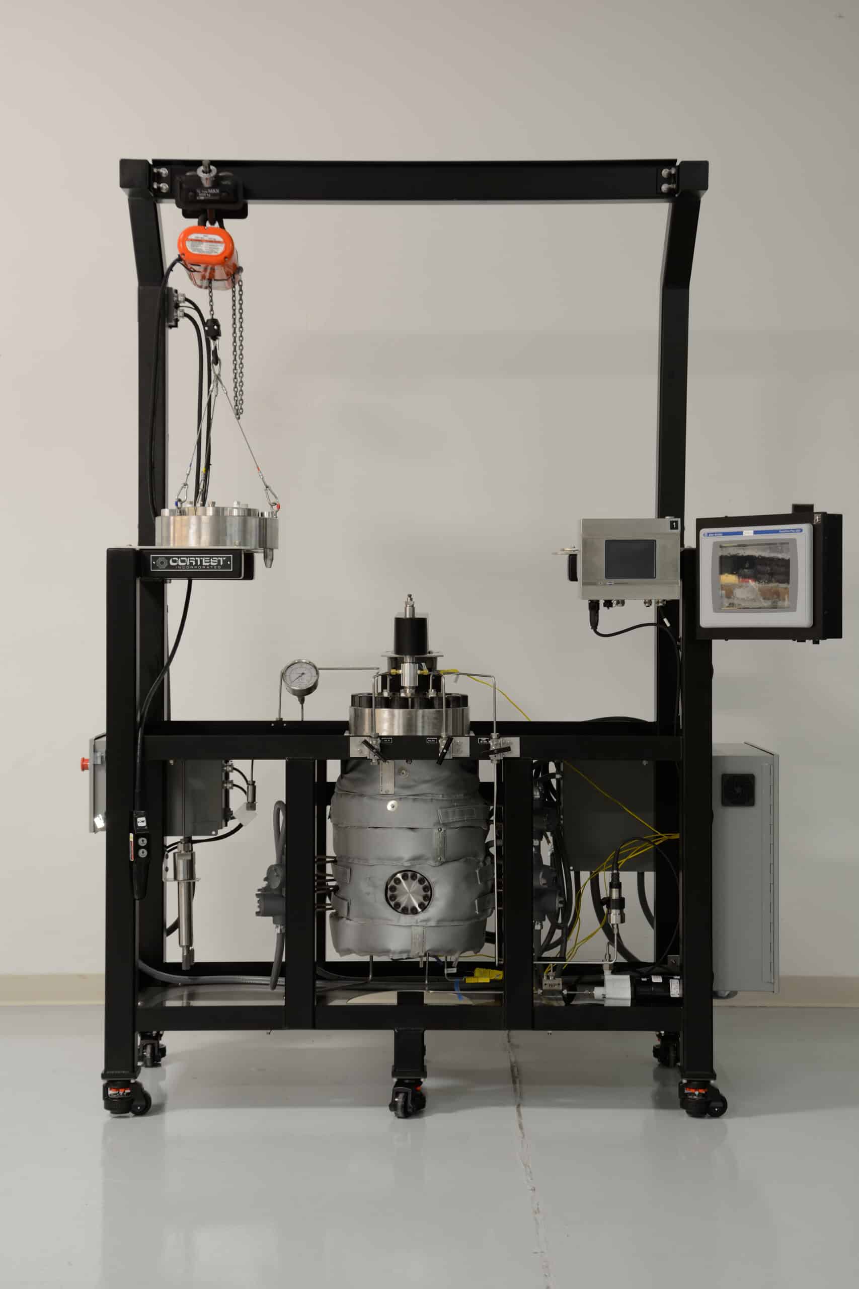 Autoclave with sight glass